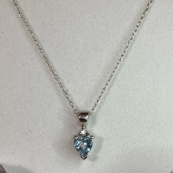 14K WHITE GOLD aquamarine and diamond heart necklace 18” REAL GOLD - Picture 7 of 15